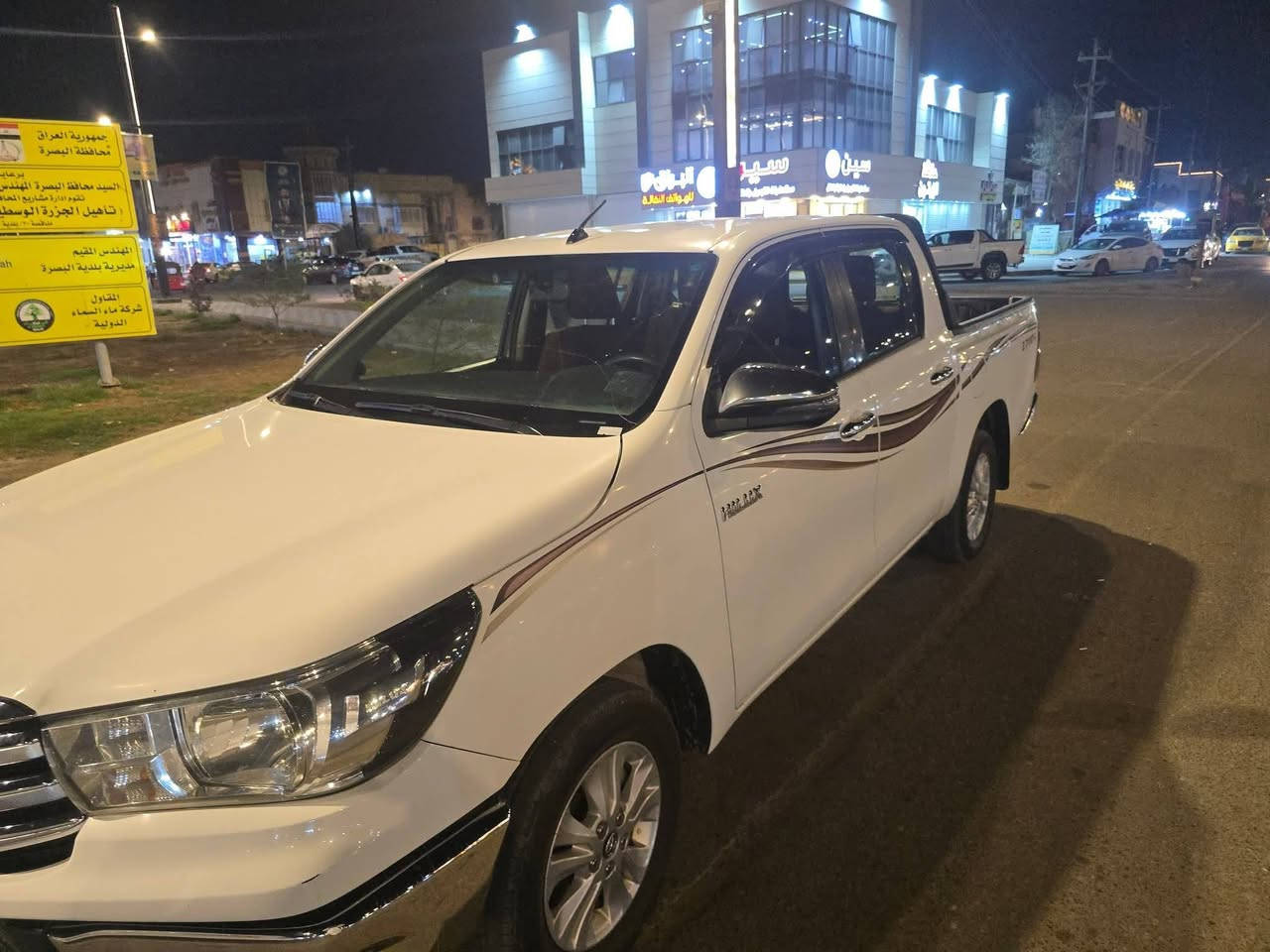 هايلوكس 2019 ساز رقم بصرة ماشية اكثر من 200 الف مكفولة من الضربة والصبغ 
سعر البيع 240$  وبيها مجال قليل 
للاتصال ***********
