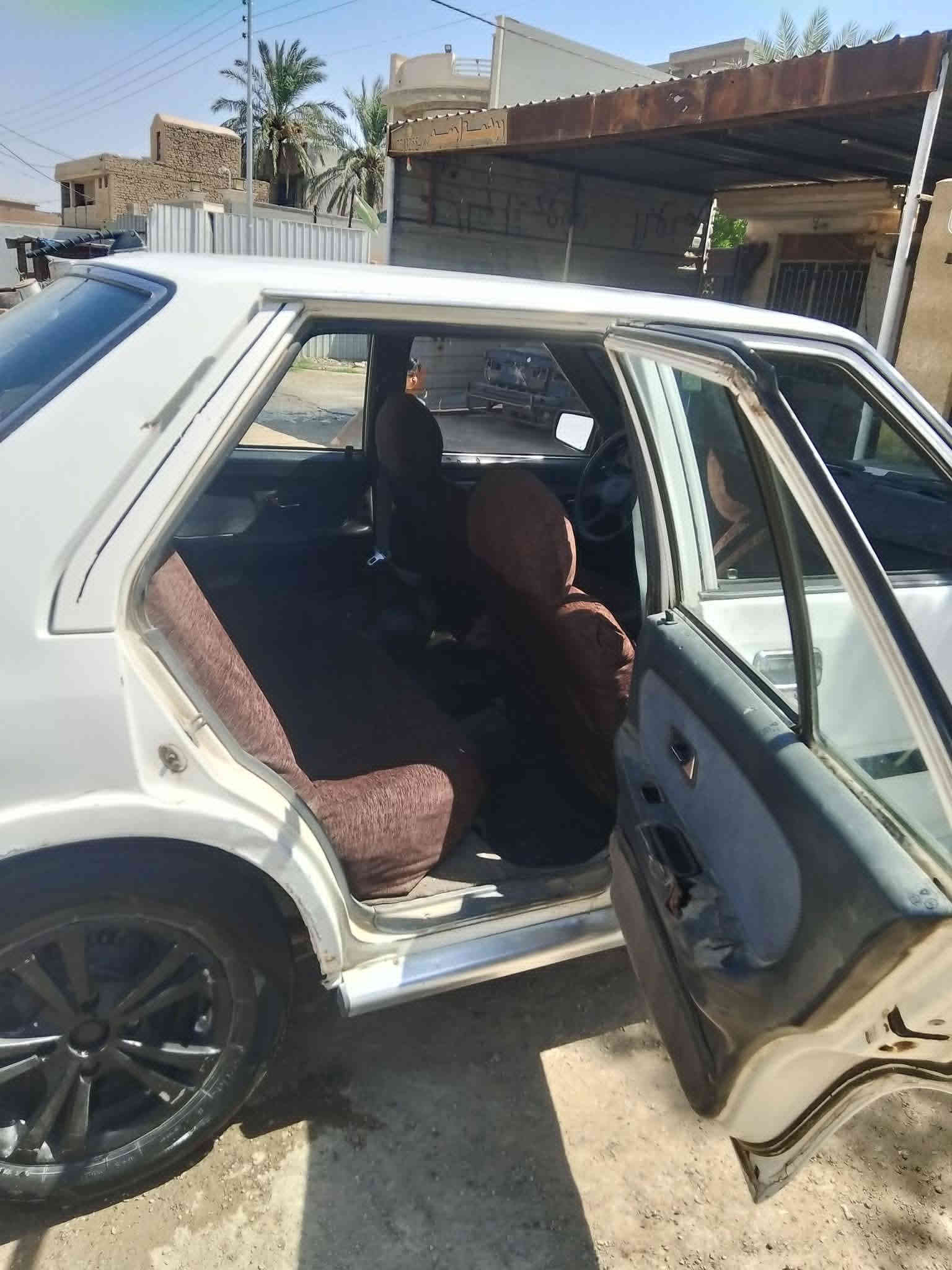 السلام عليكم من رخصت مدير الكروب للبيع سياره كيه كبتل رقم ديالى سنويه صاقطه بل ٢١ بيه نقص مازدات مكسرات صاحبه موجود يطلب عليه ١٥٠ الف وعليه غرامه ١٠٠ الف  كير عادي مكينه بيه دخانه بس اول متشغل مكان شهربان المقداديه سعر ١٣ ورقه وبيه مجال للشراي الاستفسار ***********
