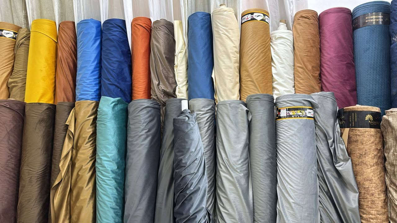 اقمشة ستائر الارتفاع 310 
المتر ب7500 مخيط 
ب5500 بدون خياط 
متوفر توصيل لكل المناطق 5 
مسيب سده حسينيه الفين  
***********
