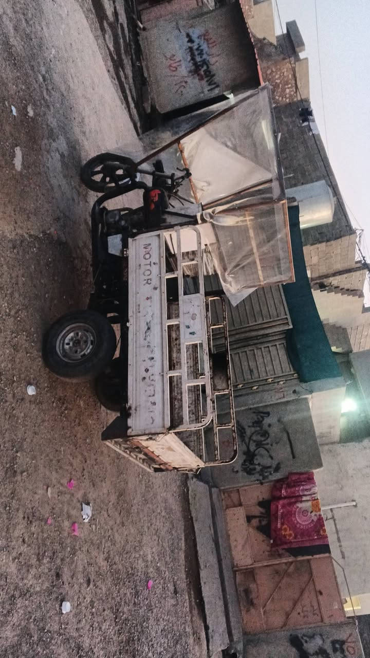 سلام عليكم ستوته للبيع موديل 14 ستوته حلوه اي عيب ما بيها   شاخوان اي عيب مابيها  ستوته احلى من الصور كل شرط رقبه شرط  شرط محرك نظيف السعر 500 وبيها مجال حق الجيه***********
