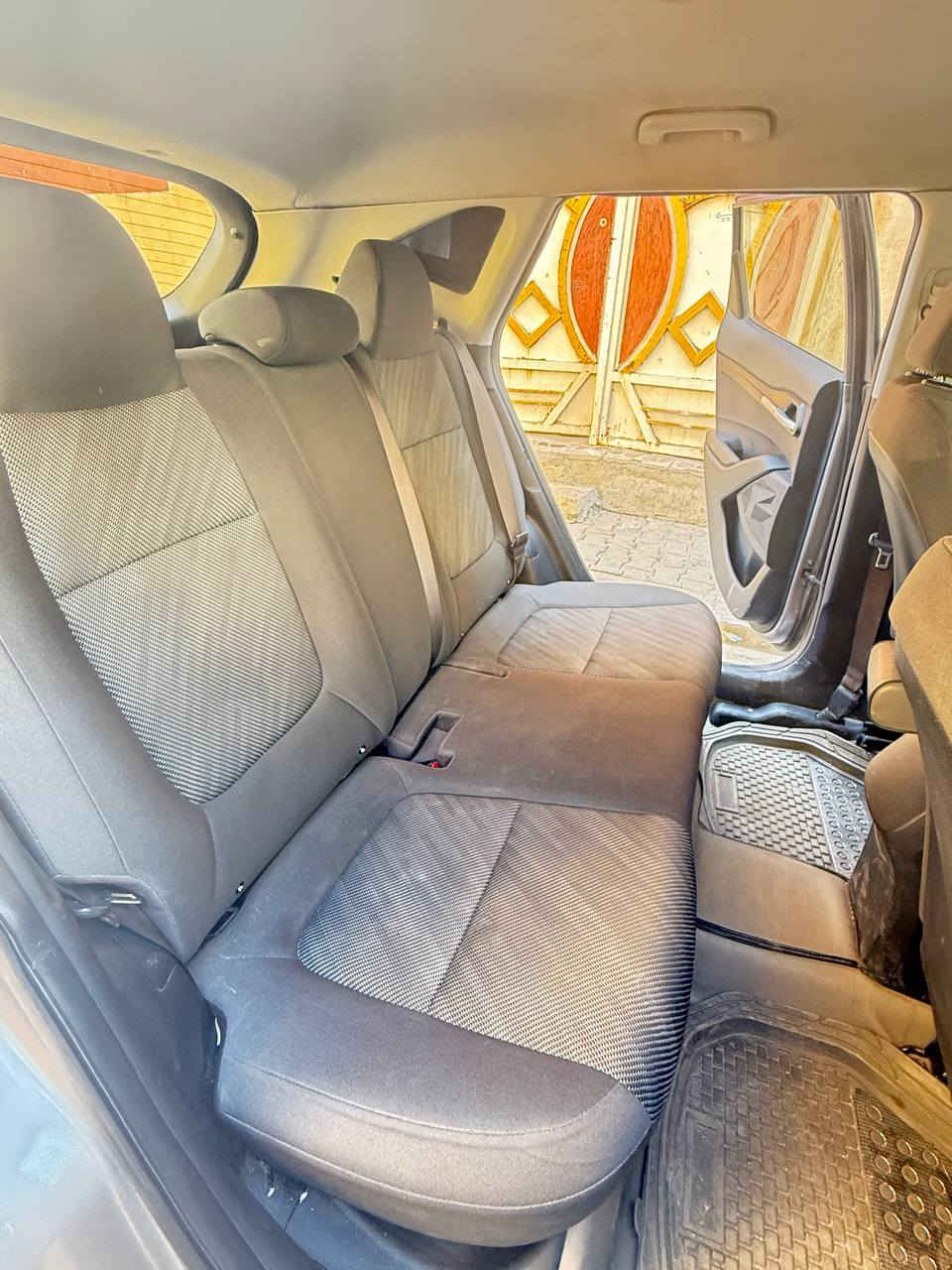 كيا سليتوز موديل 22 نص فول تبريد قطعة وحدة اوامر صوتية تحديد مسار كاميرا خلفية كروز سرعة حساس امامي شاشة منفصلة السعر 135 وبيها مجال حك الطيبين . رقم الشاصي بالصور . محرك 2000 دوش وارد اميريكي . 
للاتصال . ***********
‏‪0770 926 2325‬‏
