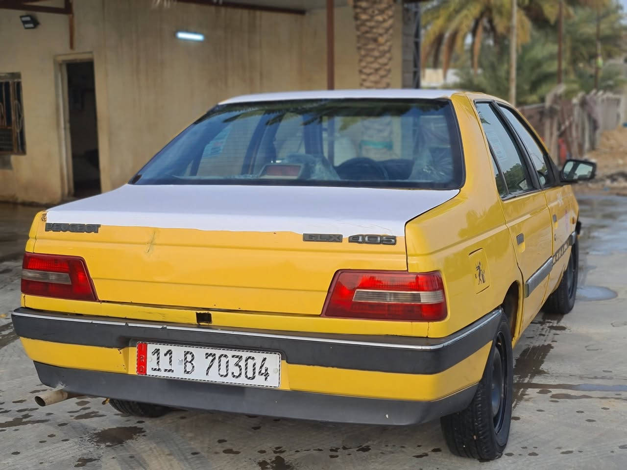 السلام عليكم
بيجو 405 للبيع موديل 2012
السياره جاهزه كير محرك تبريد خير من الله تخم تاير 
بدون اي خياسات سنويه لل 30 رقم بغداد 
العنوان بابل جبله 
السعر ٢٨ وبيها مجال 
للاستفسار 
***********
