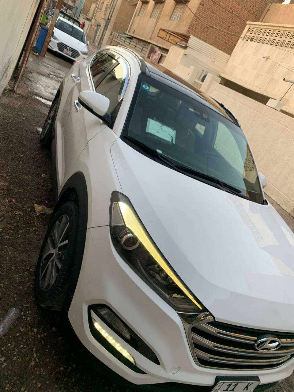 السلام عليكم
للبيع او المراوس بسبورتج جيتي لاين من موديل ٢٠ فما فوق 

توكسان خليجي موديل ١٧  بيها صبغ من فقط من الخارج تكم لغود شواصي دواخل كلها مكفوله واكعه عليها قمريه وصار بيها صبغ من الخارج مكانها بغداد المنصور سعرها ١٥٠ وبيها مجال 

***********
