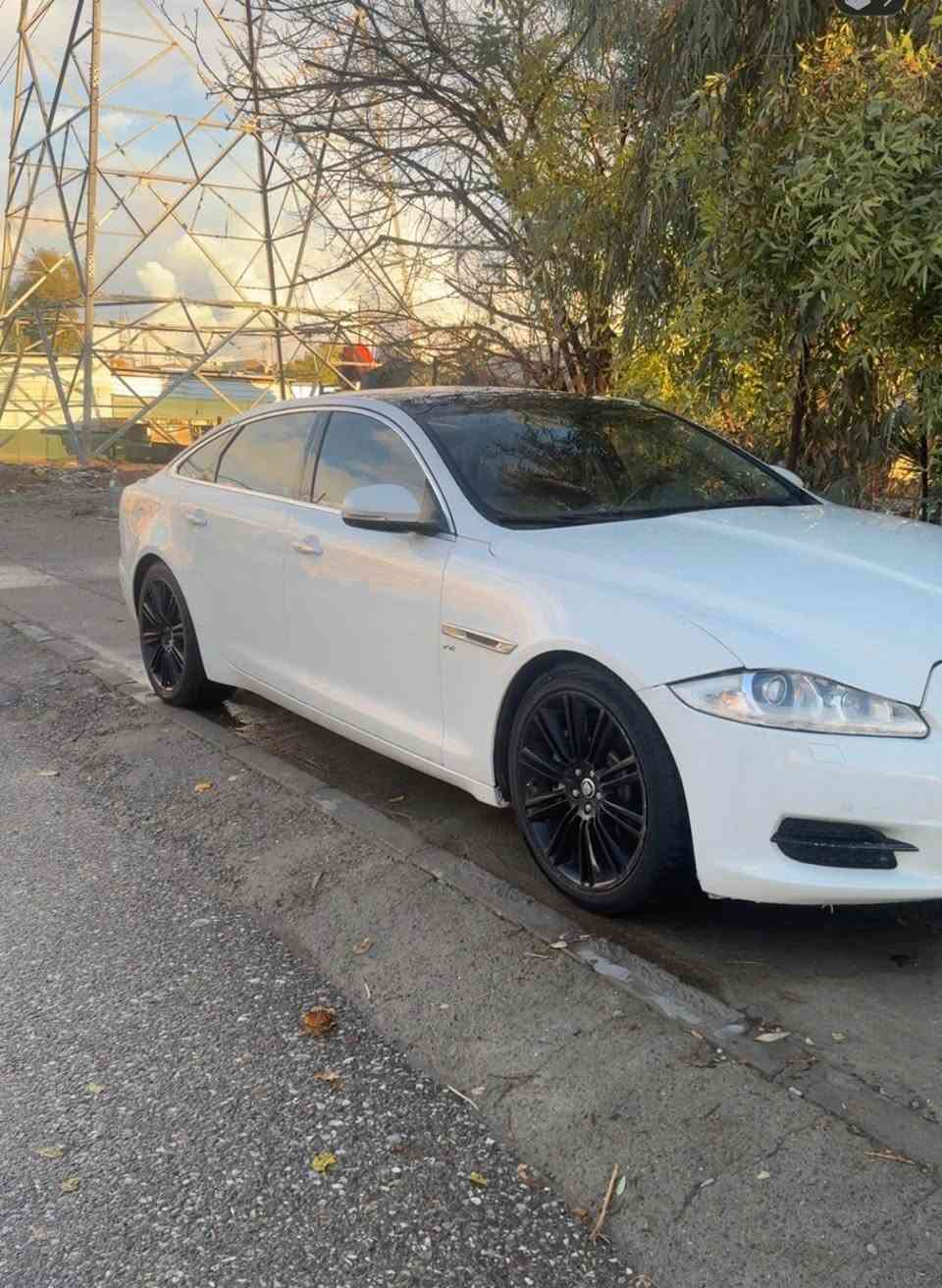 بيع أو مراوس 
سيارة حيل نظيف مثل الشركة
بيع أو مراوس حسب القناعة
جاكوار XJL V6 - 2013
مكينة : 3000 سوبرجارج مرغوب
عدد الأميال :175 ألف كلمتر
سیارە فول مواسفات
ضرر: ما به أي ضربة بس باب سکن سبغ بدون دواخل
السعر 125$ و شويه معمله
سيارة خليجية شركة سردار ضمان
گیر و مکینە بشرط
سیارة باسمي سنوية حتى 2024
رقم جديد  
و سيارة باسمي تحويل مباشر 
مکاني أربیل
ملاحظة / سيارة عليه غرامة 500$ نزل من سعر

***********
***********
***
جاگوار XJL 
2013 
فرۆشتن یان گۆڕینەوە بە سەیارەیەک بە دڵم بێت
سەیارەکە لە سەر دەقی شەریکە ماوەتەوەV6
ماوەی ڕۆیشتن : ١٧٥هەزار کیلۆمەتر
بۆیاغ:دەرگای سەکن بی داخل
پستۆن: ٦ پستۆن
بزوێنەر: 3000 سوپەر چارج مەرغوب 
 نرخ /125$ کەمیک مجال
کامێرای دواوە - حەساس - گەرمکەرەوەی کوشن - سلاید - دیاریکرنی خێرایی - شاشە - کۆنترۆڵی پلەی گەرمی ئۆتۆماتیکی - ٦ پەڕەشووت - لایتی پێشەوەی زینۆن - لایتی پێشەوەی لید - کۆنتڕۆڵکردنی خزان - شاشەی داشبۆرد - ڕادار
سەیارەکە ڕادارە فول فول مواسەفاتە 
شەریکەی سەردارە خەلیجیە 
زۆر لۆکە 
گێڕ و مەکینەی بە شەرت بەناو کردن بە شەرت بە ناوی خۆمە سەنەوی بەسەر چوەو رەقەم نویە 
تيبينى سياره كه 500$ غرامه ى له سه ره 
***********
*********** أربيل, العراق
