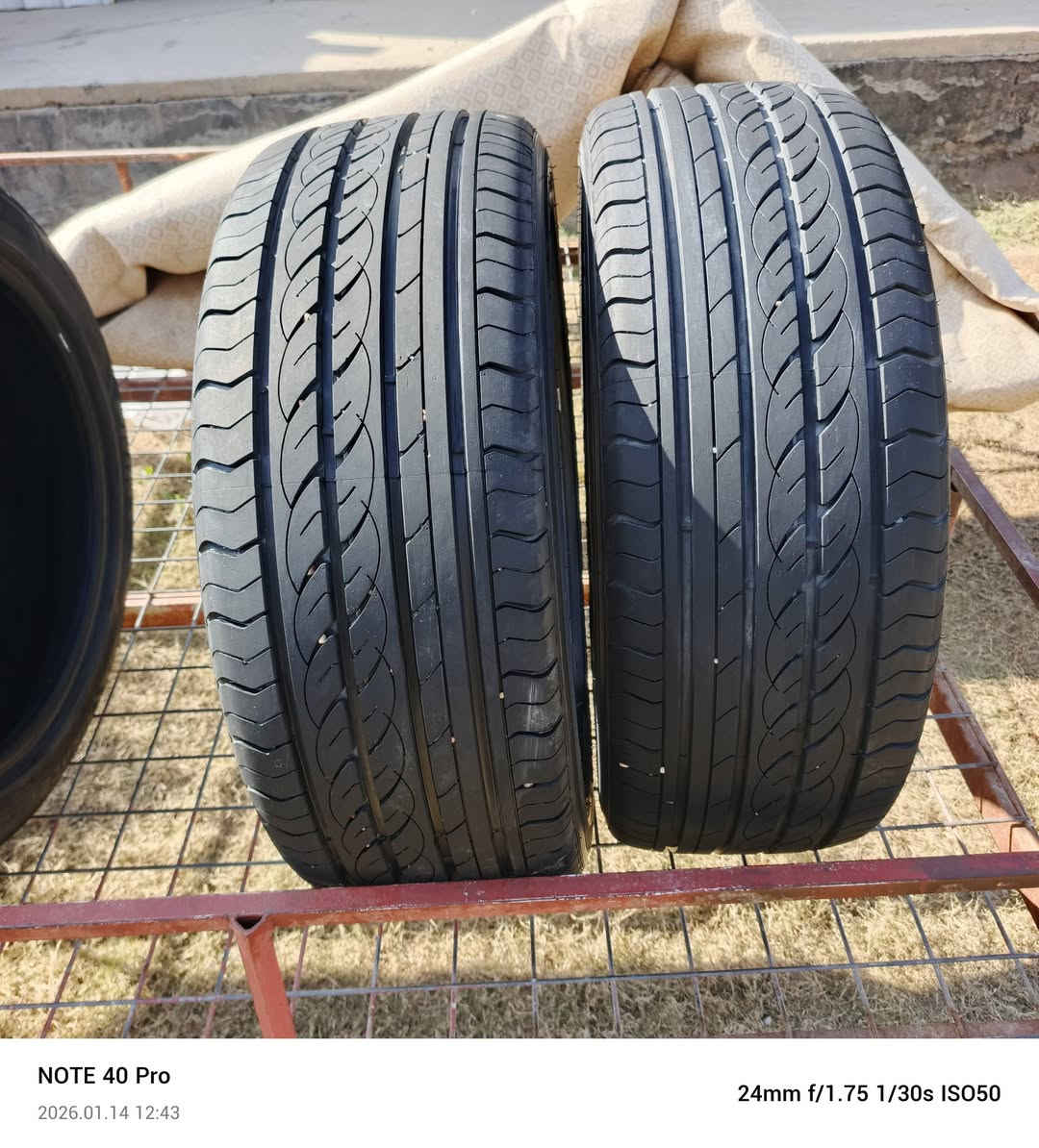 سلام عليكم تخم تاير مستعمل زوج اخو الجديد مكان بابل الدبله لسعر200وبي مجال بصيط***********(((***********
