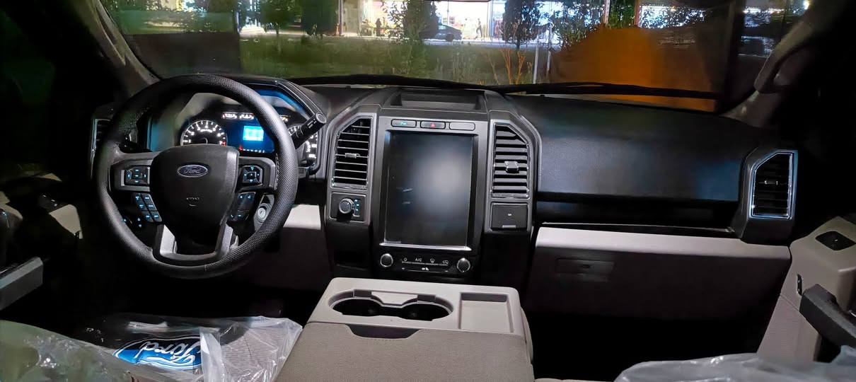 فورد F150
فورد #F150

***********

XLT موديل 2017
حجم المحرك 3.5/v6، محرك كبير بدون تيربو، محرك مرغوب. 4x4

بـاب طويل بدي قصير

السيارة كاملة بشرط، الكبس الأمامي والخلفي بدون ضرب، بدون إيرباک.

صبغ 5 قطع ونصف، بدون دواخل، بدون إيرباک.
السنوية رقم جديد.

رقم :اربيل
سعر :$205
مکان /اربیل
...............
#فۆرد ف١٥٠
XLT مۆدێل ٢٠١٧
مەکینە گەورە ٣.٥ / ٦پستن
بۆدی کورتی دەرگا گەورە 
پێشو پشتی کەپسە بێ ئێرباگ وبێ لێدران 
تەنها لایەیەکی لێخشانی هەیە بێ ناوگرتن  ٥ پارچە و نیوی بۆیاغە دەبڵ ئەکسلە
سەنەوی و ڕەقەمی نوێیە بێ مەسرفە
سعری (٢٠٥ $)وەرقە
📱***********
***********- أربيل, العراق
