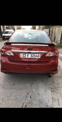 كورلا للبيع 2013s حادث جاملغ وبنيد اليمنه السعر 125 وبيها مجال الاستفس...