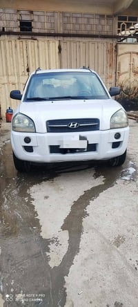 توسان 2009 للبيع او مراوس سياره جديده فول مواصفات خليجي كفالة من الصبغ...