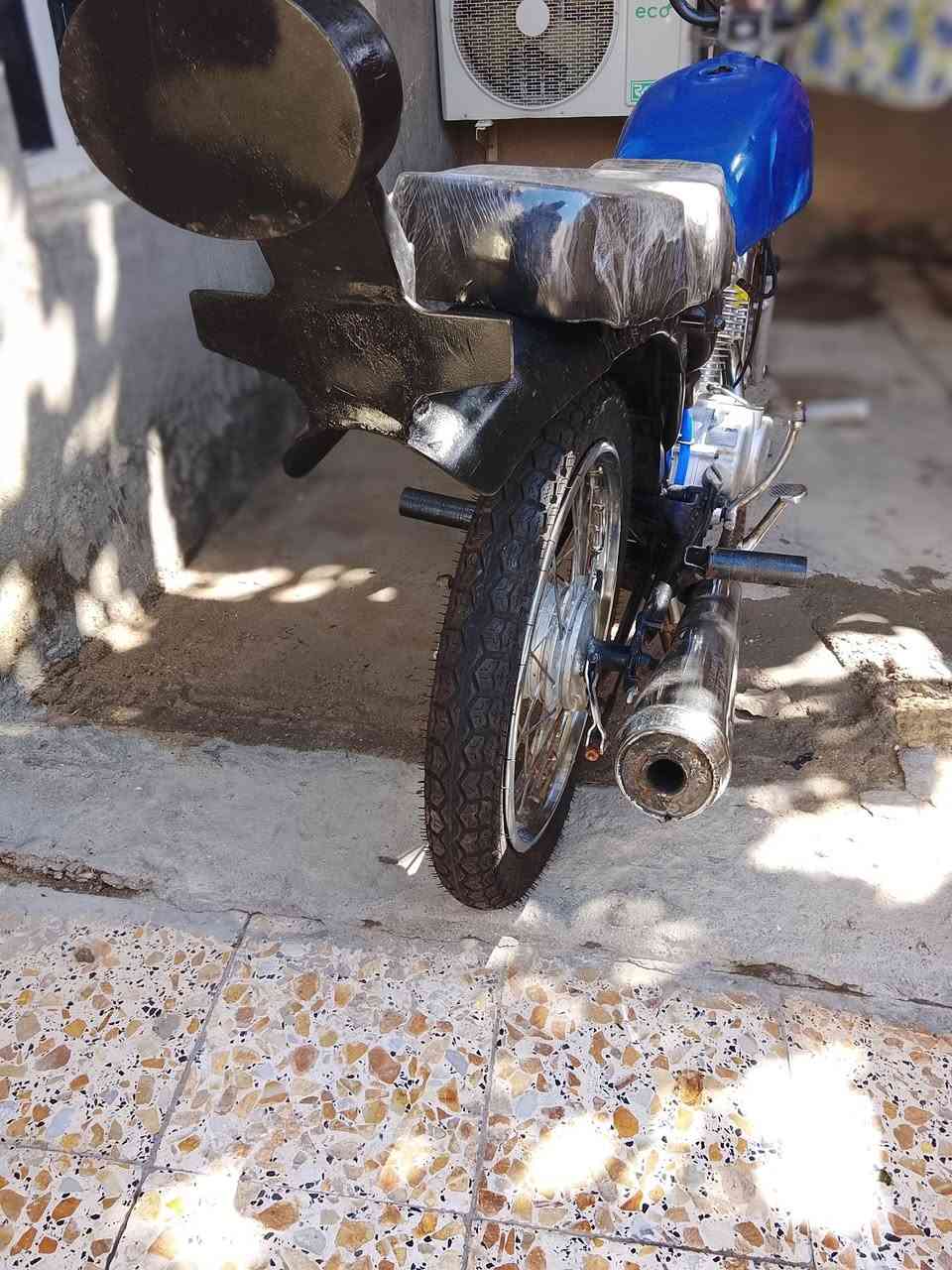 سلام عليكم دراجه البيع مستعجل عل بيعه كلش كبل انتصل لن ماه متواجد عل نت اي والله بيع مستعجل دراجه عوزه دبلات وعوزه كعكه عوزه دوازات مال رجال جراحه خير من الله واطلع وين ماه يعجبج دراجه كلك  ***********
