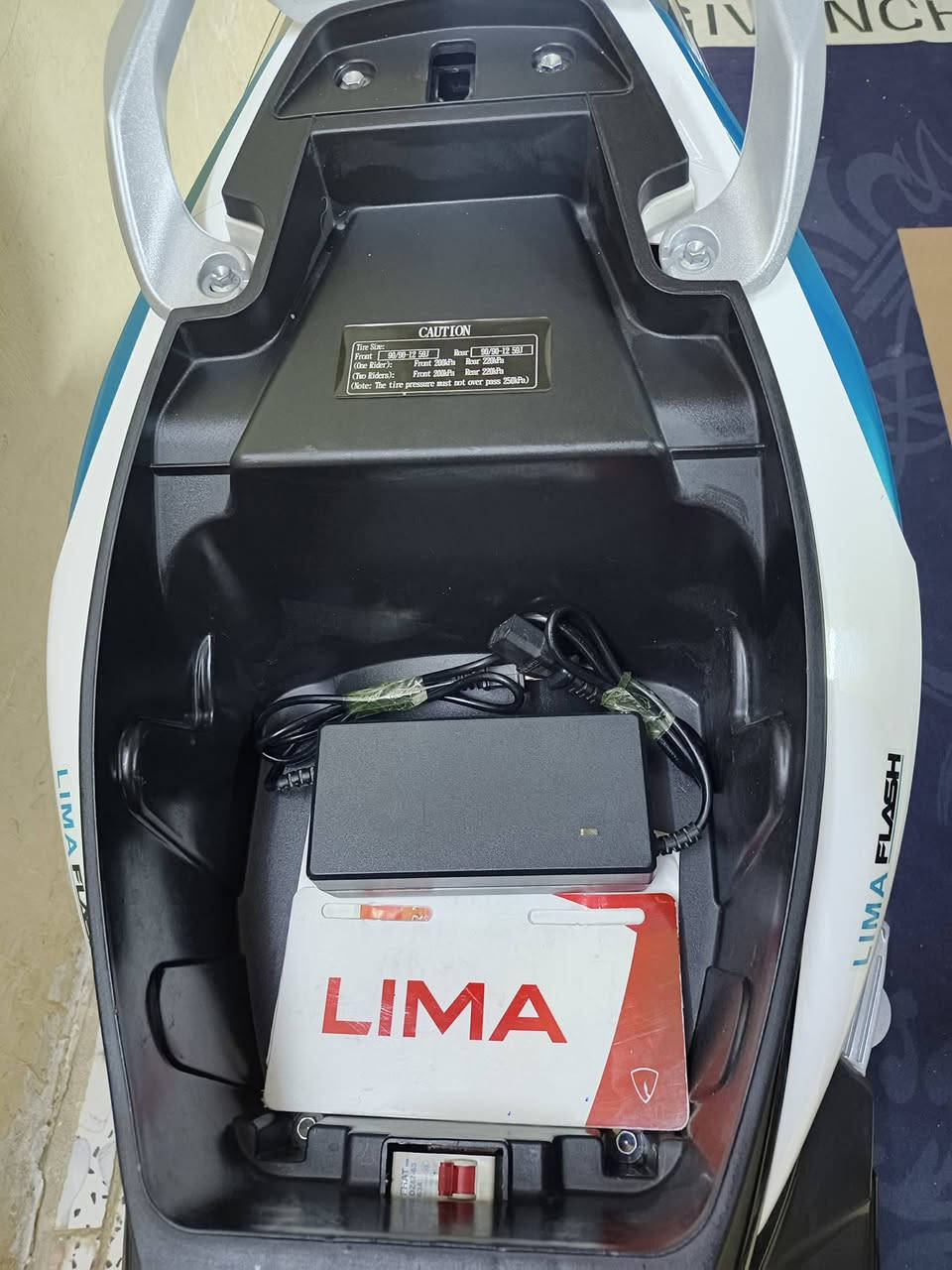 السلام عليكم ورحمة الله وبركاتة...
دراجةLIMA  موديل 2025جديدة اخت الزيرو شكل مميز جدآ ماشية قليل...

ملف 2000W

6بطاريات چراڤين عاكس حجم 12V  32AH

3تحويلات سرع

السرعة مع الوزن 70

تمشي بلشحنة الوحدة 70كيلو

نظام البكRالرجوع الى الخلف

نظام البارك P

مثبت السرعة Cross 

تشغيل سويج +بصمة + سكيورتي+جهاز الانذار وقفل الامان

شاشة TVT تاب ديجيتال نظام قراءة الاعطال والتنبيه

نظام طوارئ

بريك امامي خلفي دسك هيدروليك نظامABS

شاحن ذكي يدعم الشحن السريع والفصل الذاتي عند امتلاء البطارية بلشحن

طلاعات جانبية للراكب الخلفي

لايت عالي ناصي زنون... سكن لايت لد... دبل اشارة... سطاب لايت شمعة ليزري... اشارة يمين ويسار... هورن

منفذ شحنUsb

السعر 750 ألف وبيهة مجال بسيط

العنوان العطيفية قرب جامع براثا

رقمي ***********
