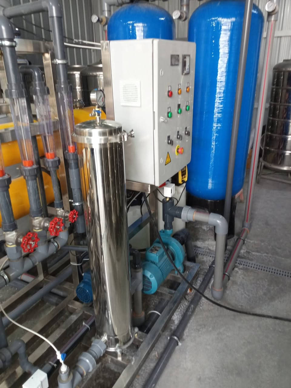 للبيع محطة ماء  سعة 4000لتر بالساعة قابلة للتطوير  6000 لتر بالساعة زيرو بعدها بالضمان  للاستفسار  الاتصال على الرقم التالي ***********
