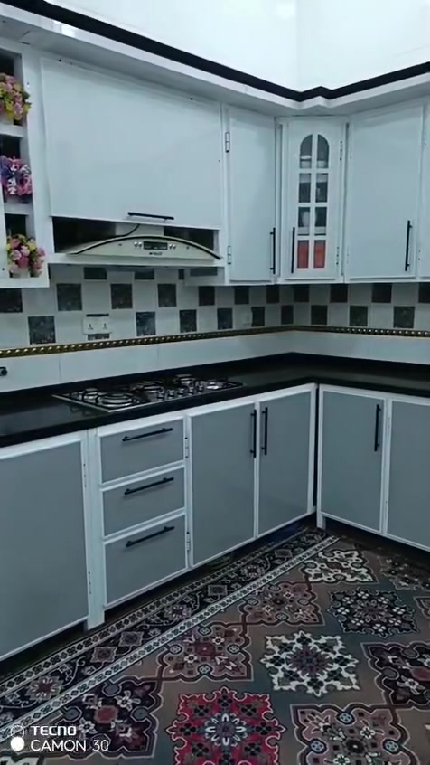 السلام عليكم ورحمه الله وبركاته كاونتر تشوف بعينك نظافه فول صار لنا من جبناه شهرين ونريد نبيعه السعر قفله مليونين مرمره النوعيه درجه اولى الاصلي مثل ما اشوف بعينك الكاونتر اصلي الثقيل الشراي يتصل رجاء لا احد يراسلني مراسله *********** العنوان ميسان حي الردير
