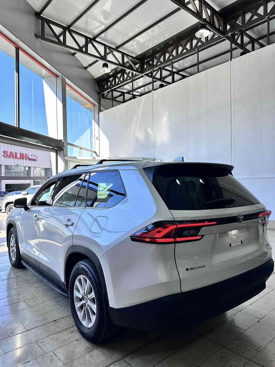 وصول الجديد كراند هايلاندر 2024 XLE بدون فتحة محرك هايبرد بدون رقم يترقم شمالي سيارة مكفولة كفاله عامة ماشيه 9 الف ميل مكان دهوك السعر 43.000$ 

***********
***********
