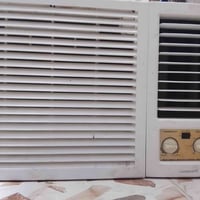 مكيف لى بيع شرط الشغل. السعر 200الف ..،،،،07810521258