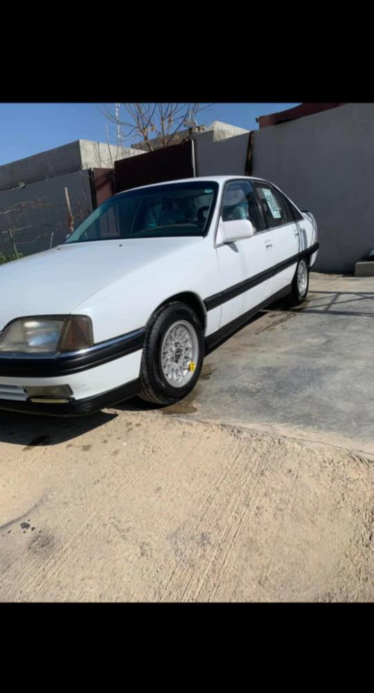 اوبل اوميكا محرك 20 بلادي
رقم اربيل دولي ل 2030 بسمي 
دفتر بانزين بيه 
كير محرك اكسل  بشرط 
اربع تايرات جديد 
بدون خياس بدون ضربه صبغه بلادي 
جاملغ واحد صبغ بدون دواخل 
كهربائيات كله شغاله  سياره جديد بدون مصرف 
سعر 39$ بيه مجال 
اي استفسار خابر *********** كركوك, العراق
