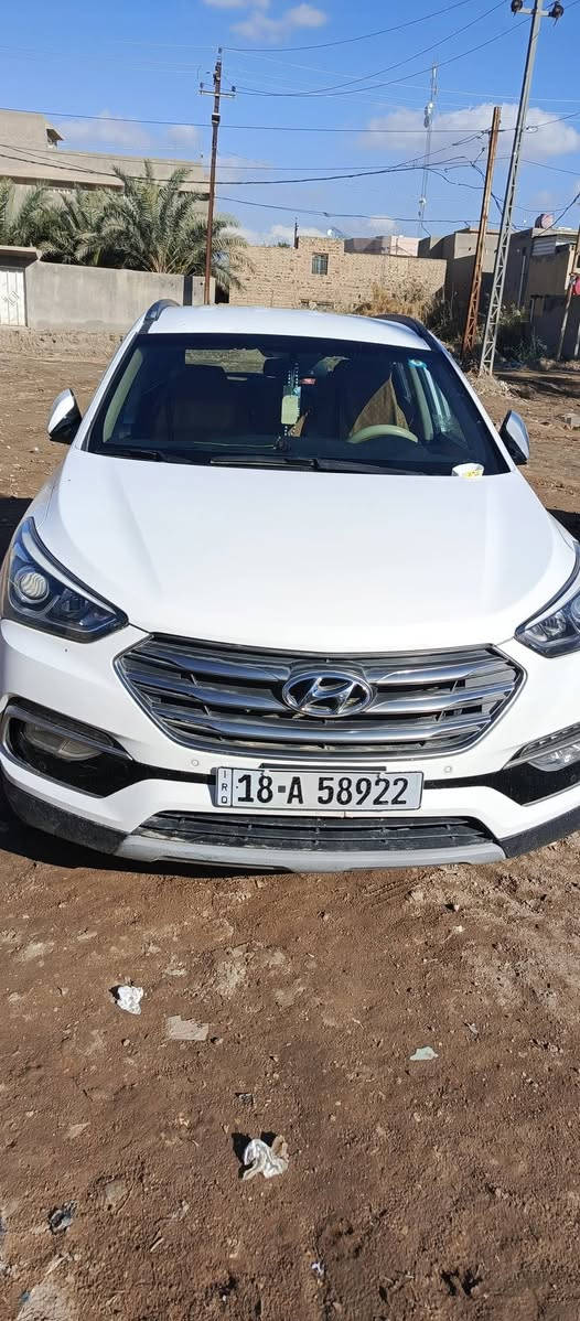 السلام عليكم 
سنتافي18 خليجي 6سلندر فول مواصفات عدا الفتحة ماشيه 125رقم جديد باسمي جاهزه من كلشي بية شخط بسيط وشبر بالجاملغ الامامي صلحتهن والباقي مكفول 7راكب للبيع اوالمراوس***********عارضه 215مكاني الديوانية
