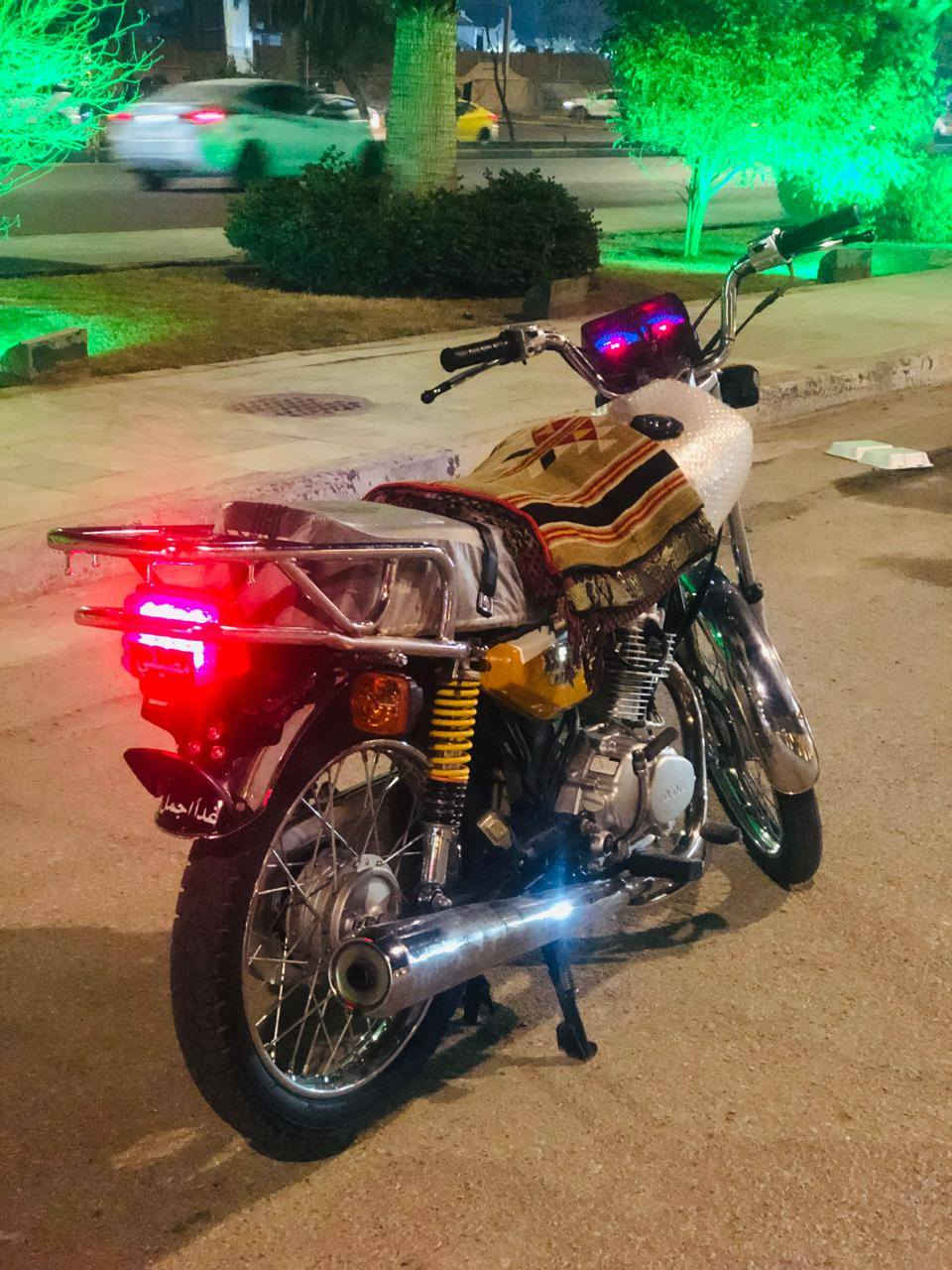 السلام عليكم شلامجه للبيع موديل 23 طالعه بل 24 الدراجه وكيلل اوراق اصولي 7 اوراق وصل معرض كله موجود دراجه كفاله من كلشي مكينه وشاصي العنوان كربلاء حي العامل للاستفسار اتصال ***********                           واتساب ***********
