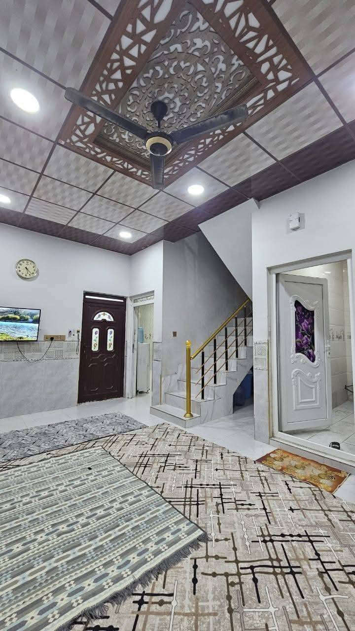 ✅دار للبيع طابو صرف المساحه 175متر واجهة 7متر 
موقع حي النصر خلف مستشفى الولادة🏠

 طابقين يحتوي على4 غرف نوم وهول ومطبخ واستقبال 2وصحيات درج داخلي وكراج 👈 

#السعر اتصل  ***********

او مراجعة مكتب القاسمي للعقارفرع٣ عنوان المكتب حي الأسرى مقابل صيدلية الجواهر
