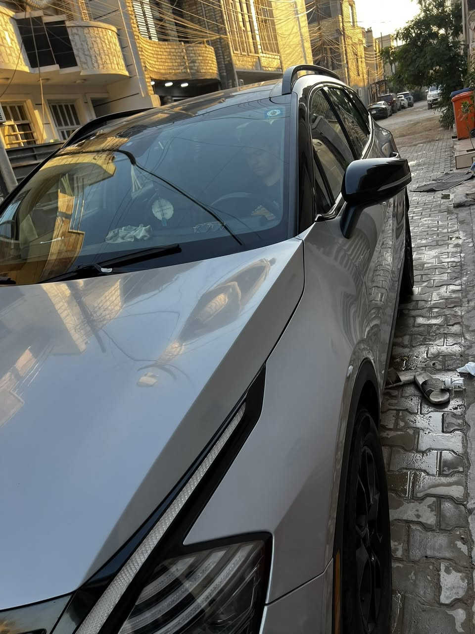 السلام عليكم
كيا سبورتج 2024 لون إسمنتي تو كلر محرك 2500 ماشية 21000 كيلو متر وارد أمريكي حادثه مبين في الصورة رقم بغداد السيارة خير من الله جاهزة من كلشي وما ماشية بعده هواي مواصفات هواي بيه بانوراما كشنات جلد امامية تدفئة + كهرباء تدفئة استيرن لد نهاري رادار امامي خلفي جانبي توقف ذاتي تحديد مسار تخم تاير جديد قبل شهر شديتلها فوول تحكم ستيرن بصمة أبواب + بصمة تشغيل عن بعد اوتو هولد سايد بريك بصمة صندوق كهرباء شاشة امامية متصلة 
السيارة الحمدالله ماناقصه شي 
للتواصل الاتصال ع الرقم *********** 
مكان السيارة بغداد الدورة
