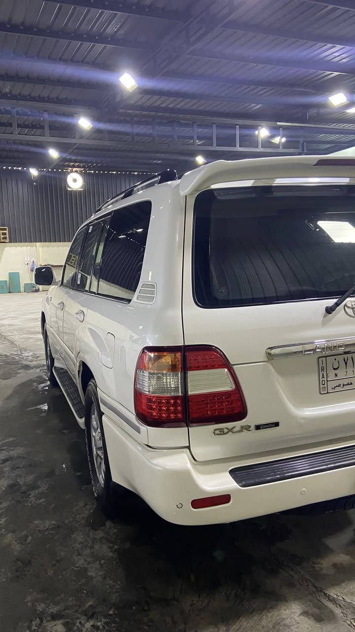 السلام عليكم تويوتا لاندكروزر موديل 2007 وكاله الساير
GXR

فول مواصفات 

مكينة 6 سلندر 

3 قطع تبريد 

ثلاجه جانبيه

 حساسات شاشه كامره  

فور ويل 4/4 

سلايد روف 

طفايه

ماشيه 109  وشرط الفحص

رقم بغداد بأسمي ثاني يوم تحويل 

 مكفول كفاله عامه عدا صبغ بالهلال الجاملغ الخلفي فقط  السياره كربلاء المقدسه 

للاتصال *********** مهندس علي
