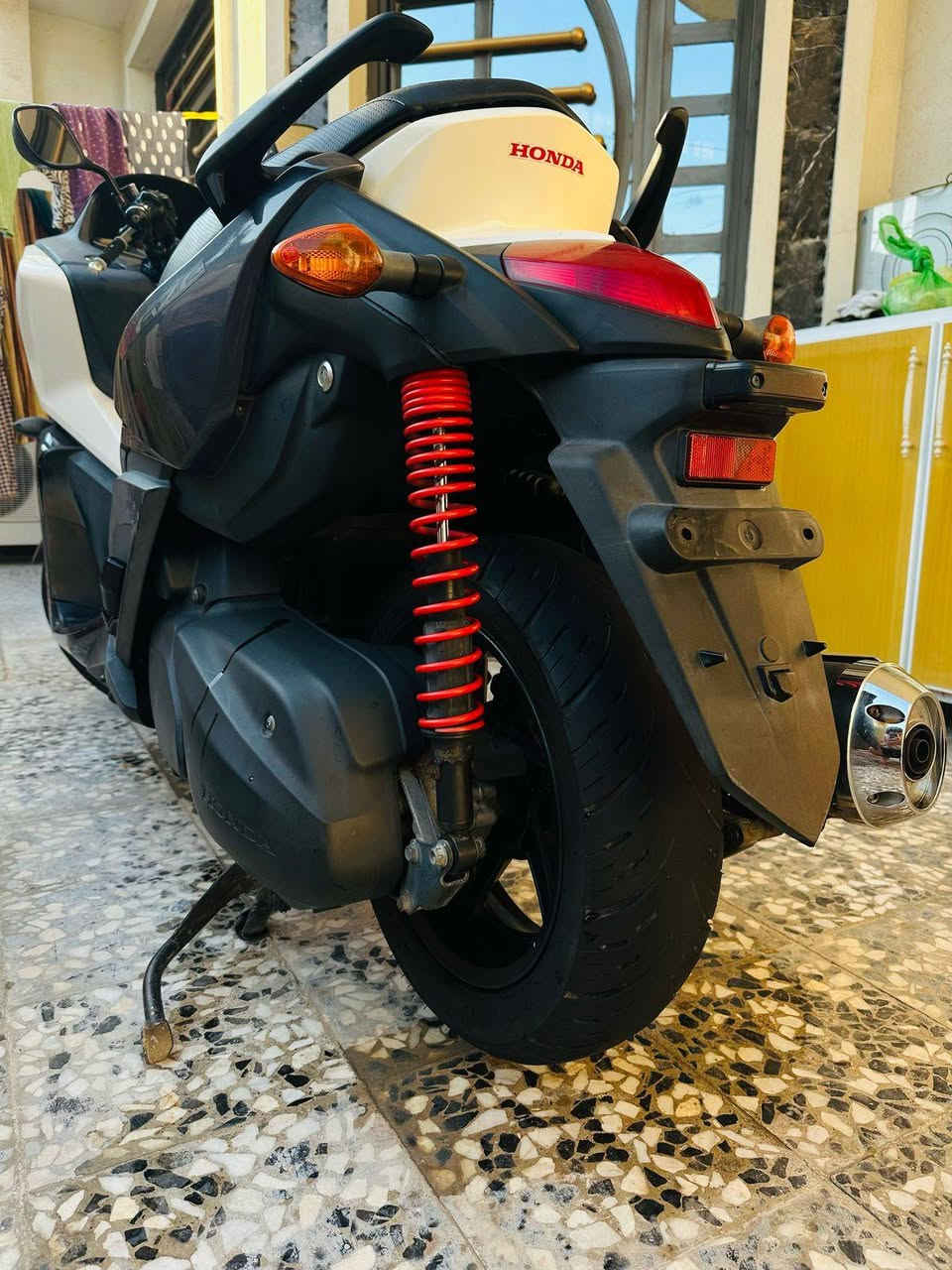 فورزا فاز011  S
انتبه S مو عادي 
كير 7 نمر وتحويلات ودكمه سبورت 
اليدور  دراجة اعتمادية ومابيها عطل 

بانزين كله محسن احمر 

⭕️رمبه وجديده شرط مملعوب بيها 
 
 ⭕️ ماشية 16 حقيقي شرط الفحص 
⭕️زعانف جانبية اني شادهن  
⭕️ تايرات خلفي امامي جدد البارحة شادهن + ادامة عامة للدراجة + دهن امزويل وفلتر جديد 

⭕️الدراجة كلش جديدة حتى كتلوكاتها وياها 

⭕️مكينه  ممفتوحه  / كلجات كفاله جويتر جيب فيترك وتعال افحص على راحتك 

⭕️لون ابيض صدفي   / نضافه٩٠٪؜

⭕️شلعه معدل قويه / كهربائيات كلها شغال / تراي يخبل ونعومه فول 

⭕️ملاحضه : دراجه حلوه ونضيفه وشرط احلى من الصور  ومداريها جيب  فيتر وتعال كلبها على راحتك 

سعرها  14 وبيها مجال حك جيه
شراي وفلوسك جاهزه اتصل وتعال وبيك خير ودلل 
⭕️مكاني بغداد الزعفرانيه 

مامتوفر علفيس مكلف بلنشر 
للاستفسار  : هـ ***********
***********
