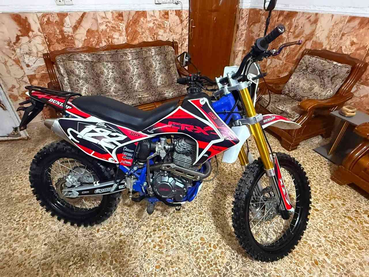 السلام عليكم شباب قفاز CRX مكينه 300 جديده مشتغله 5ايام سعره 1500مال رمبه بعدهه زيرو
***********
