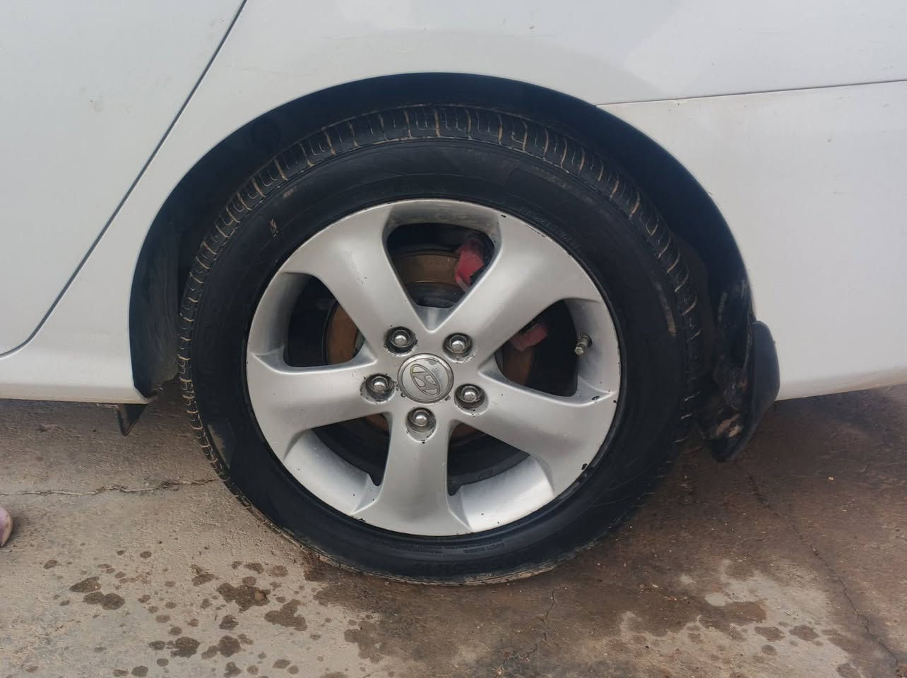 السلام عليكم عندي ويل افانتي 8حجم 16 اريد مراوس ب ويل حجم 15
***********
