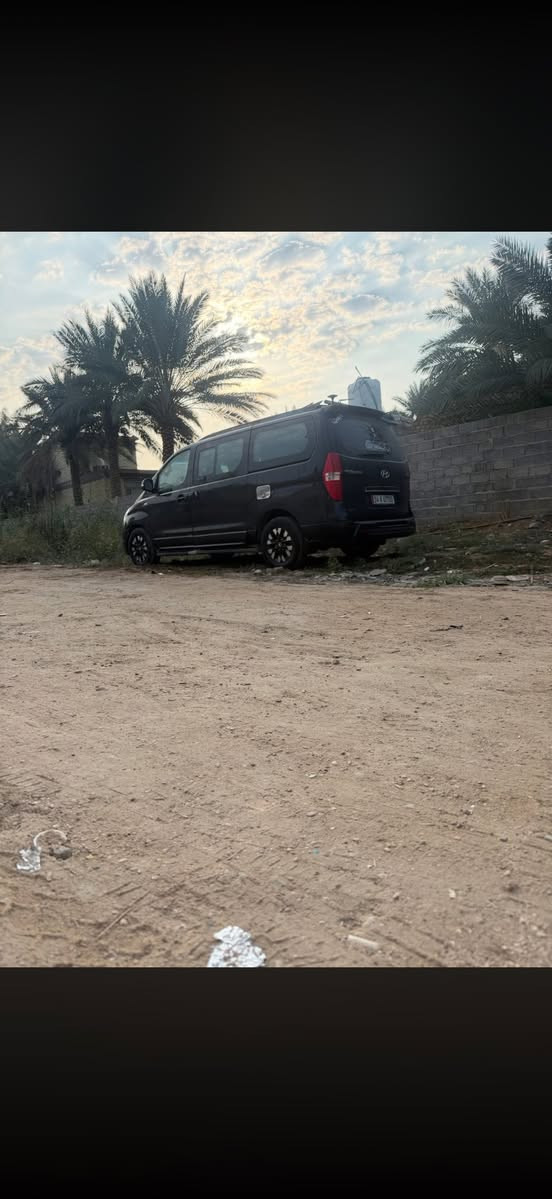 السلام عليكم 
ستاركس موديل 2016 مجول مكينه نص 9 سوبر بلاد تخم نوزل جديد طرمبه بلاد كفاله ماعدا باب السلايت لايمن بي صبغ 
حداديه جديده . سفريات وتنته شغل ابو سجاد كشن جلد حساس خلفي مري 20 شفط دشبول ادبلو سياره رقم بصره بسمي سنويه 2029 خط ناصريه بغداد السعر 210 وبيه مجال  ***********
