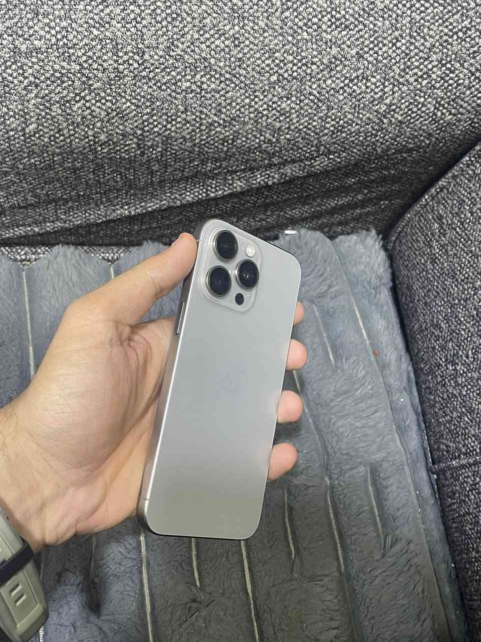 ايفون 15 برو ماكس
نضافه 100‎%‎
الوون بلاتينيوم 
زلغ واحد مابي وع فحص 
اريده مراوس ب ايفون 17 وانطي فرق
***********
