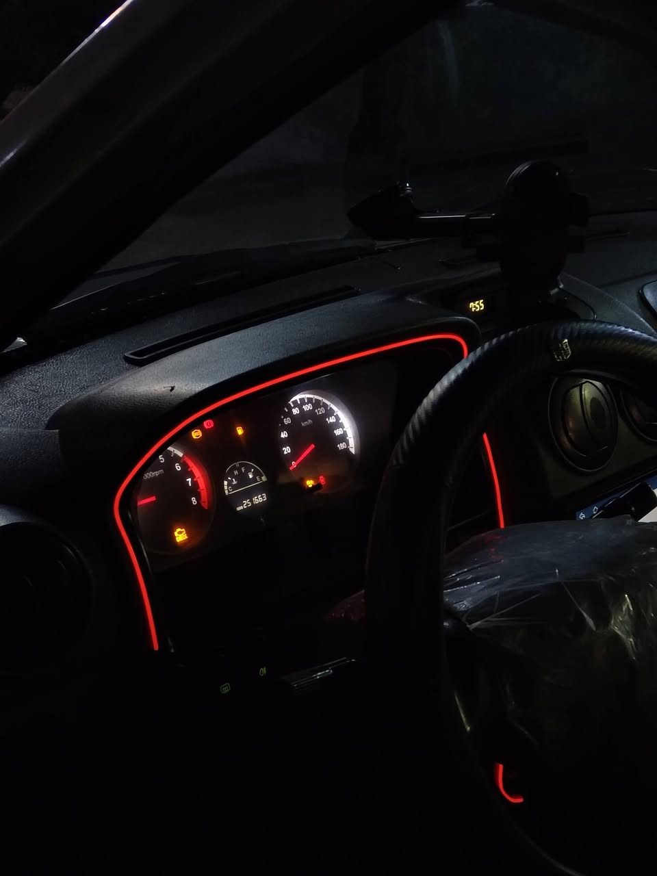 سلام عليكم سايبه مديل ١٨ نضيفه بأسمي سياره جاهزه وكامله بس شغل واطلع رقم كربلاء تحويل ثاني يوم شوفت عينك السعر 52 وقابله للتفاوض ***********
