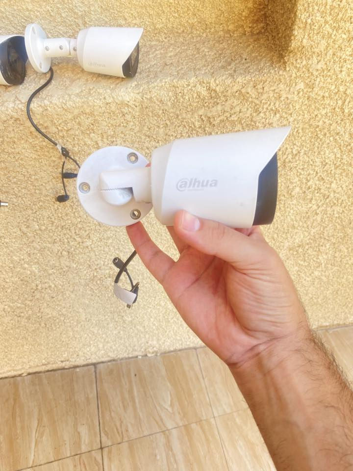 السلام عليكم ..سستم كامل متكون من اربع كاميرات الداهوا نوع بوليت وكذلك DVR تسجيل اسبوع كامل نهاري ليلي..بسعر مناسب للاستفسار مراسلتنا واتس اب ع الرقم ***********
