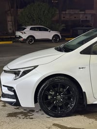كورلا S بلاك • ٢٠٢٥ • ماشي ٢٠٠٠٠