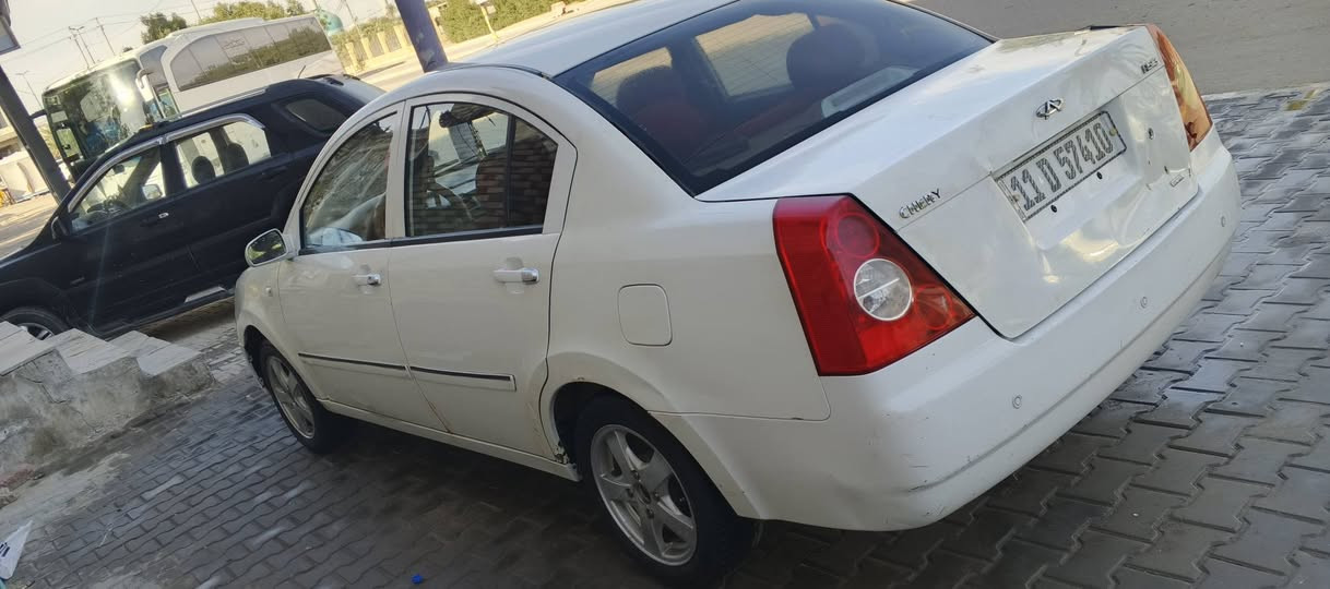 سلام عليكم شيري اي فايف موديل 2008 رقم بغداد نكليزي بسمي سنويه 29  مصفره غرامه سياره جاهزه من كير ومكينه وحداديه وتخم تاير وتبريد خير من الله كير عادي دينمو جديد باتري جديد سياره جاهزه مكفوله عده جاملغ صوب اليمنه بي بارد ترايك وين ميعجبك سعر 37 بيها مجال عنواني نجف ***********
