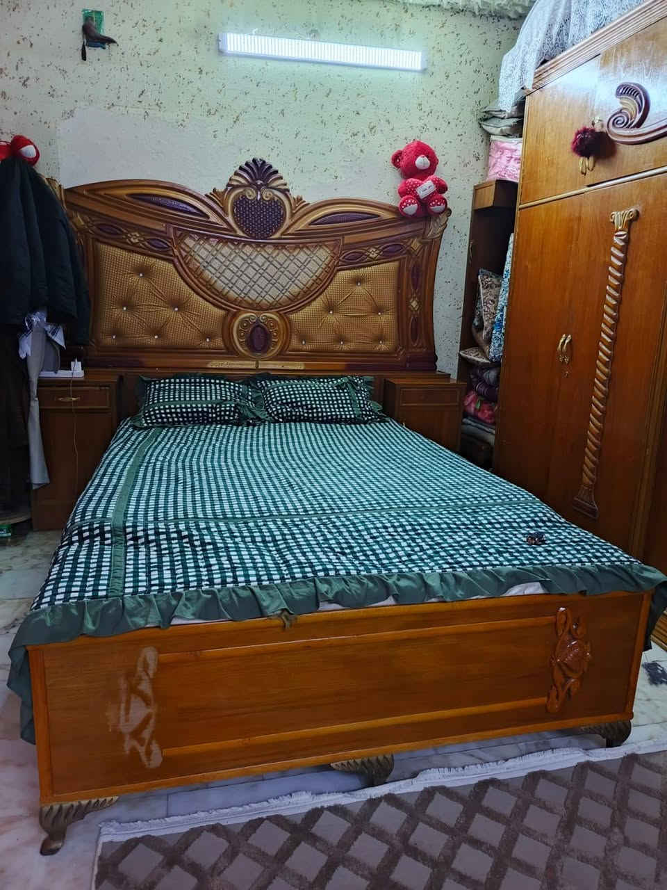 للبيع المكان مدينه الصدر للإستفسار ***********
