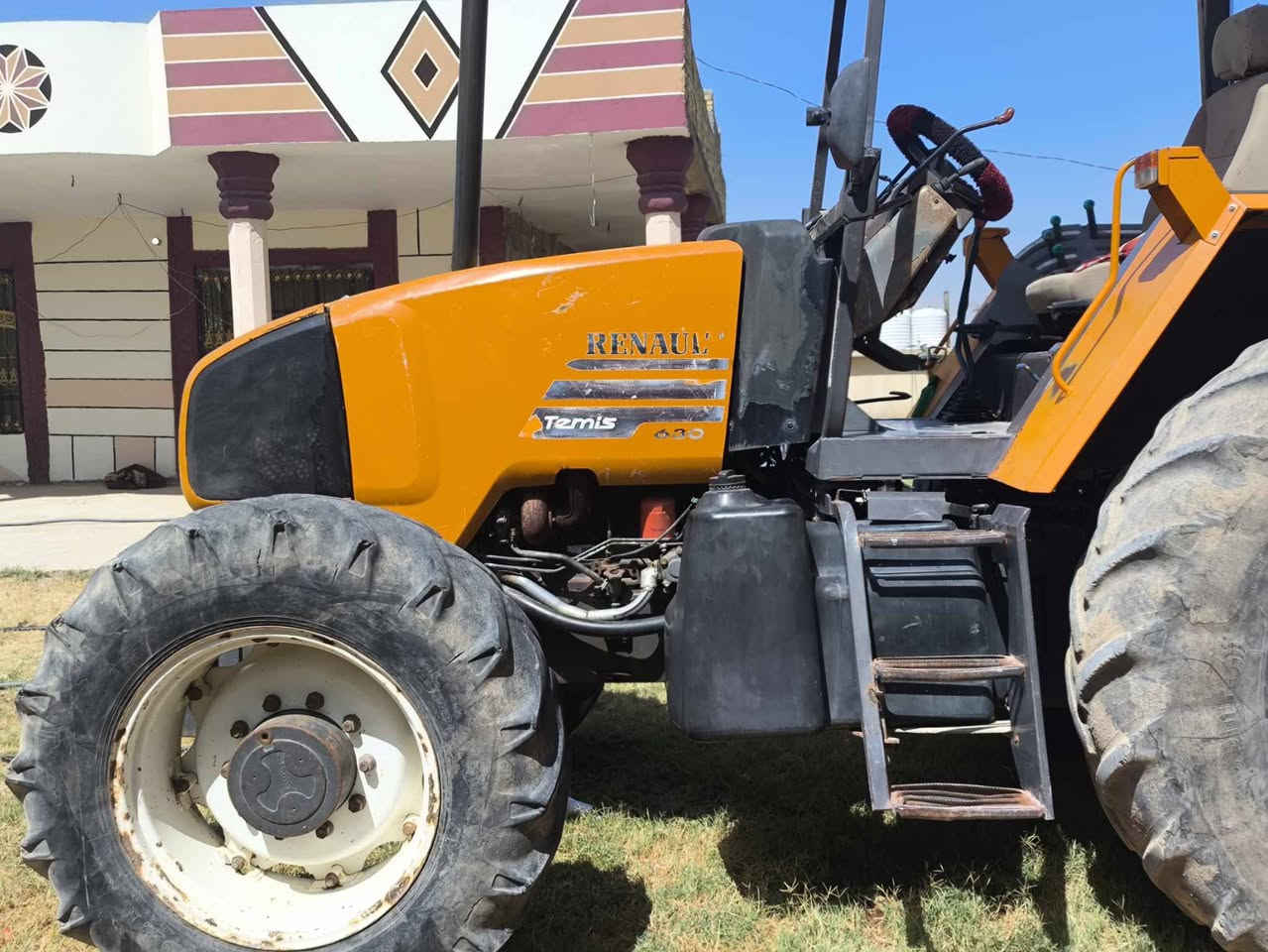 سلام عليكم للبيع مكينه رينو للبيع حجم ١٤٠  جاهزه للشغل سعر ،١٥؛ مليون وبيه مجال   كتاب شركه مكان بابل***********
