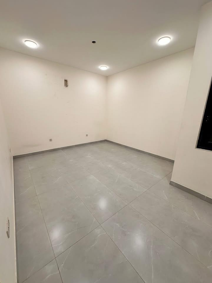 شقه للايجار في منطقة حي العربي
التفاصيل :

- ط اول 

( غرفتين نوم - صاله - مطبخ - حمام )

900 الف

عائله او موضفات محترمات

للاستفسار 
***********
