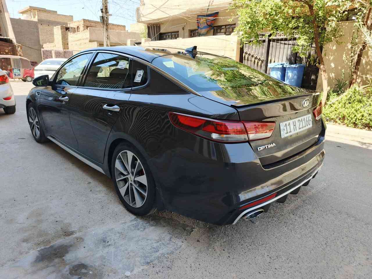 السلام عليكم للبيع اوبتما 2017 خليجي فول الفول 1/1 VIP مكينة 2400 دوش
مكينة 2400 دوش دبل كزوز مكفولة وضع شركة ماممدود علية صبانة
كير وضع شركة مكفول فقط مبدل فلتر
تبريد ❄🧊 + تدفئة 🔥
ماشية 135 KM حقيقي
موصفات
1 بصمة ابواب + بصمة تشغيل + بصمة جنطة
2 اشاير بل مرئي + المرئي شفط + اوتو عند الفتح وقفل
3 بنوراما 3 طكات
4 تبريد قطعتين  امامي +خلفي + منفصل مناخين+ ابيانو
5 كشنات جلد قرميدي + حظن + كشنات كهرباء جهتين
+ خزن ميموري وضعيتين + بردات خلفية بلادي + ستيرن حرف D + تدفئة بل استيرن 
6 تبريد + تدفئة بل كشنات الامامي + الخلفي تدفئة
7 سايد ابريك بصمة
8 اوتو HOLD
9 3 انظمة قيادة(ECO فول اقتصادي + sport رياضي + NORMAL عادي)
10 مانع انزلاق + ABS
11 حساسات امامية + حساسات خلفية 360 درجة
12 كامرة دوارة 360 درجة 
13 شاشة اعطال + شاشة مسجل + شحن لاسيكي 
14 فول تحكمات استيرن+ قفل سرعة +شفتات بل ستيرن
15 نظام تطبك روحة وحدة بارك P
16 سستم ايرباكات عدد 12 
17 لد امامي نهاري + ليلي + لد خلفي + كشاف ضبابي
18 منظومة عدسات بلادي عالي ناصي LED نهار وتتغير مع لوفة الاستيرن اوتو
19 نظام سرقة + قفل وفتح الجام الاربعة اوتو بل سويج
20 زركات مي على المازدة + ماسحات اوتو 
20  ويل حجم 18 رياضي + 5 ويل كب
وبعد بيها موصفات ......
( صبغ باب خلفي + شبر بل جاملغ فقط)
(لغود + شواصي + حوض + تكم + ايرباك + فتح مكفولات)
بسمي تحويل مباشر سنوية وهزة ورقم جديد
مكاني بغداد حي جهاد 
السعر 142 وبيها مجال للطيبين واني اسف على الاطالة
***********
