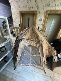 خيمة 🏕️ امريكا 🇺🇸الصنع درجه اول سريعه النصب اصلي تكفي ٣ اشخاص بطنه قما...