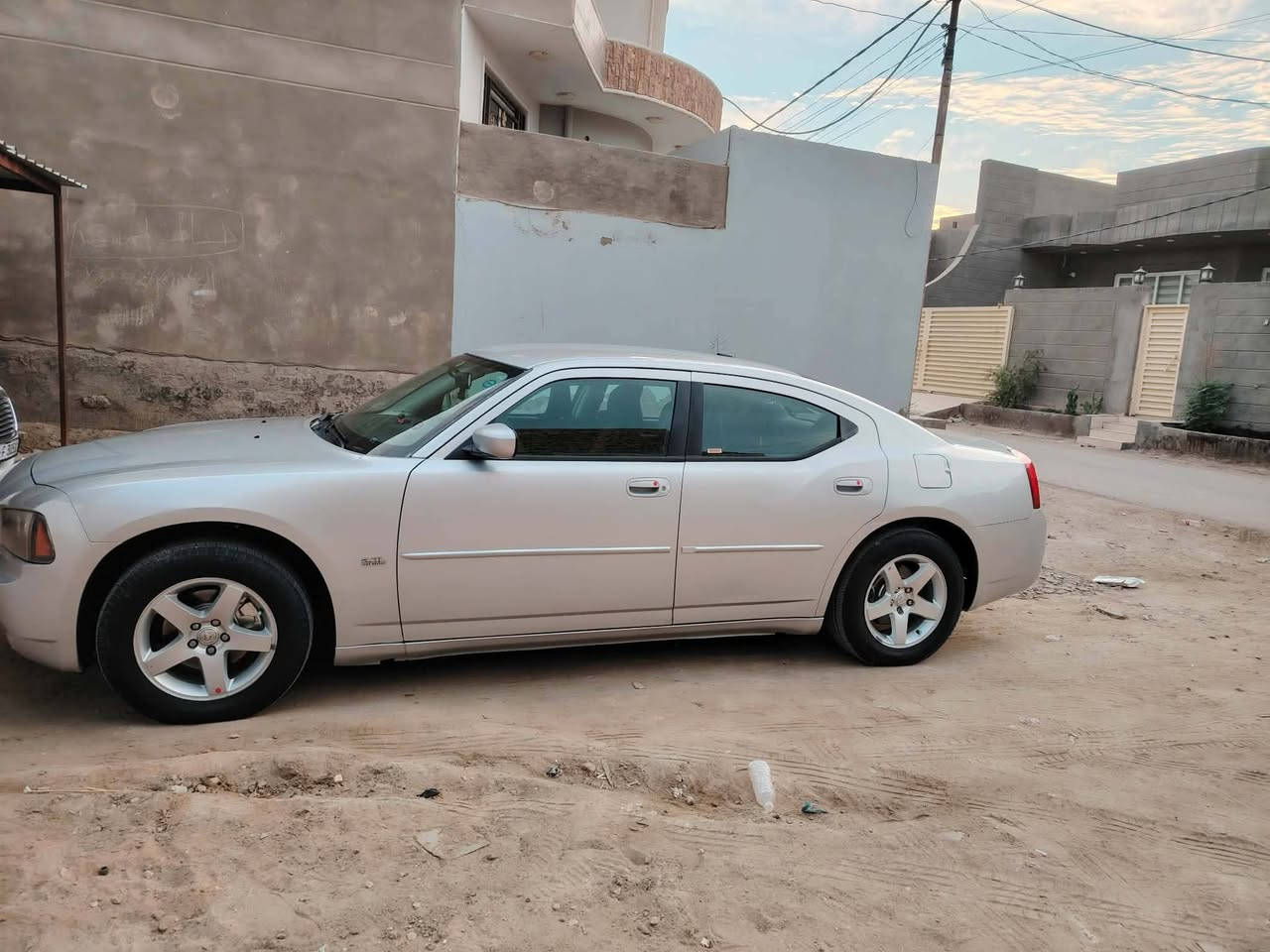 جارجر (2010) كلين كلين مكفوله تاخذ سونار وتقتنع 
لون رصاصي كشر نضافه 99% 
مكينة (2700)مكفوله لاتنقيص ولاتبخير 
كير مكفول كفاله عامة 
ماشية (150) ميل  حدادية جديدة داخله ادامة قبل يومين 
مواصفات/ تبريد قطعتين  تدفئة تبريد 
بصمة ابواب كشن كهرباء غرفته نضيفه كلش 
مثبت سرعة مثبت مسار كلهن شغالات 
رقم شمالي (21) بأسمي تحويل مباشر او وكالة 
سعر (136) وبيه مجال بسيط للشراي 
مكان السيارة ديوانية /‏‪0783 252 9485‬‏ اتصال او واتساب 
ترهم مراوس بأحدث حسب القناعة
