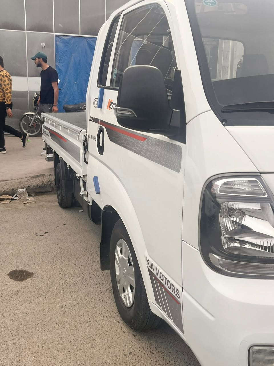 سلام عليكم كيه بنكو 2700  موديل 2021سياره خير من الله مكفوله من شواصي محرك كير رقم بغداد مكان سياره لانبار السعر 145بيه مجال رقم الهاتف ***********
