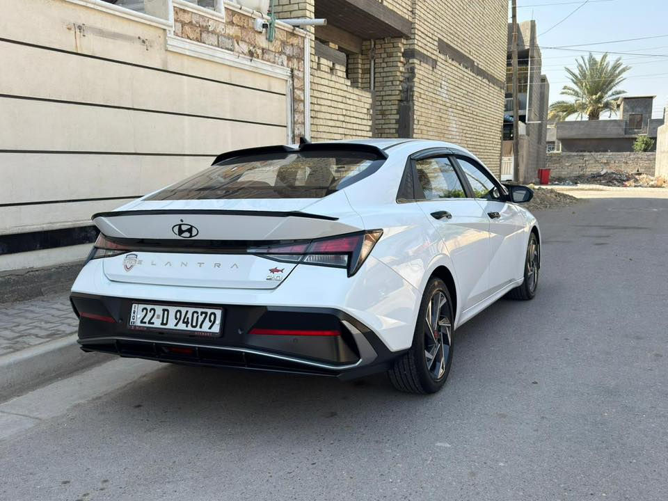 النترا 24 ماشيه 45 الف سياره مكفوله ونضيفه جدا مكان بغداد الكرخ  
سعر 140 بيه مجال بسيط ***********
