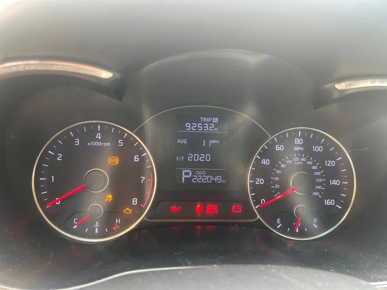 سلام عليكم سيارة كية فورتي مديل 2014 جاملق اليمن معمر سيارةبدون دواخل شرط السونر ***********
