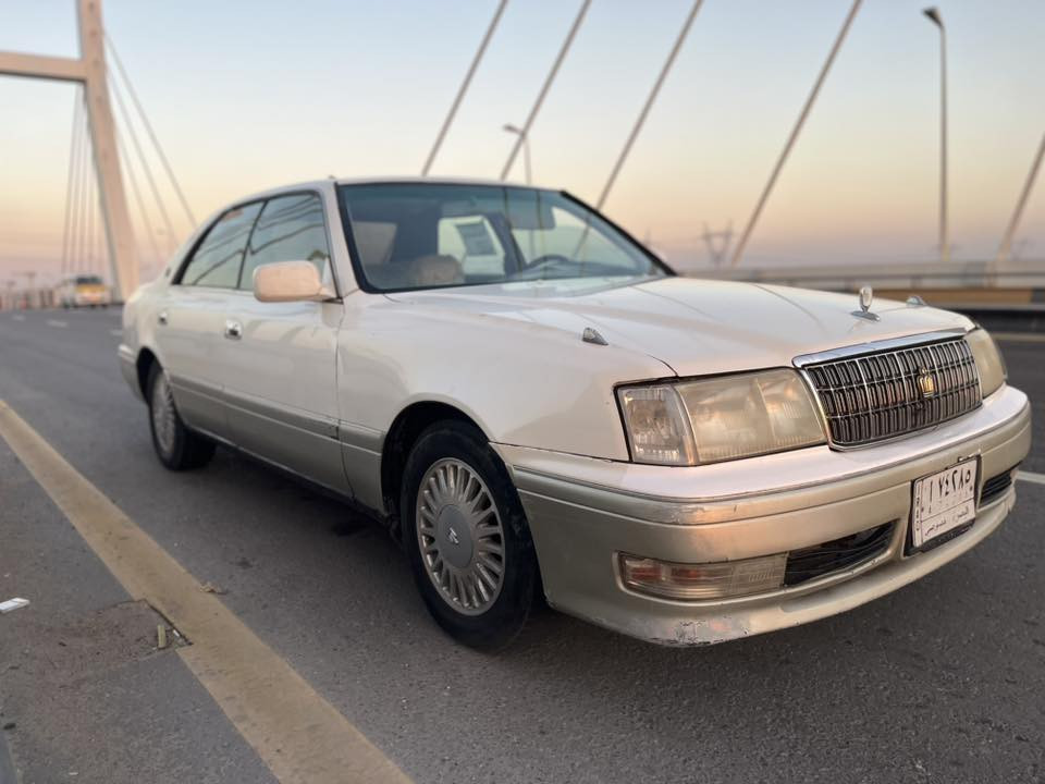 راس الثور فلات موديل 97للبيع كفاله من الكص بيها صبغ السياره  رقم بصرة شرط التحويل السياره جاهزه عده التبريد يحتاج ترتيب علما ان السياره نقل بدنه كامله السعر 63ومجال بسيط لشراي مكاني البصرة الشراي يتصل ***********
