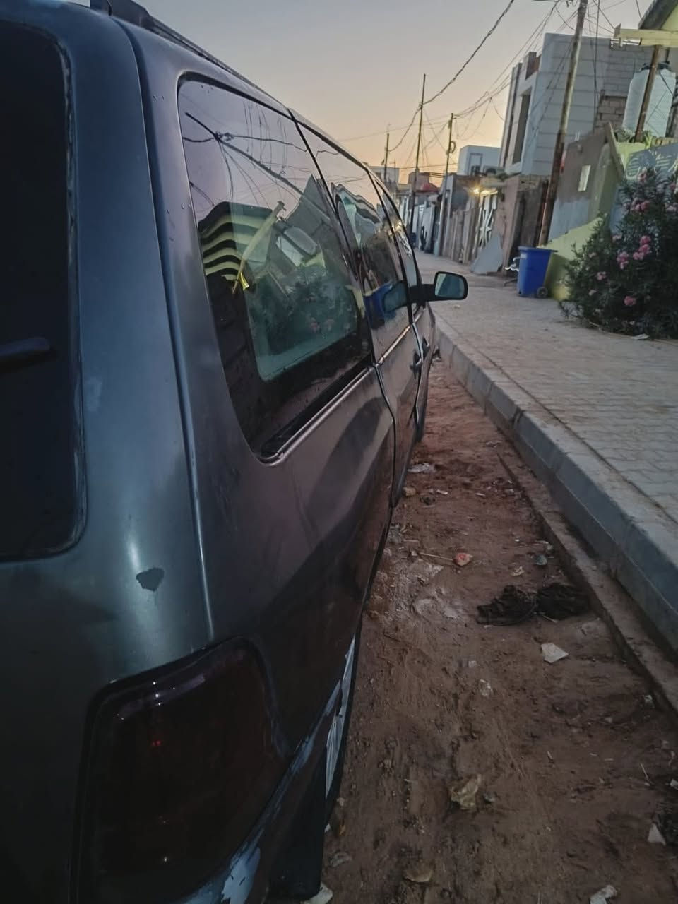 اسلام عليكم من رخصه الادمن
سياره فورد ستار موديل ٢٠٠٦ سبعه راكب مكينه وكير ابلادي وخير من الله نقصه فقط حداديه أمام وكمبريسر تبريد وين ما تريد اطلع بيه سياره حلوه مال عائله ومال واحد ع باب الله خطوط يشتغل بيه سعر 45وبيه مجال سبب البيع الله يجفيكم شر عندي مريض


**إذا كنت صاحب هذا الإعلان وتريد حذفه لأي سبب، رجاءا أرسل رسالة إلى الدعم الفني**