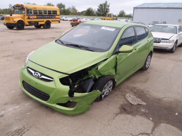 سلام عليكم اكسنت 2014امريكي 
محرك 1600
داخله كلين السياره حادثها فقط خشم الجاملغ وهنا طخات 
ونصبغت احزام بدون قطره دواخل وبدون اير باك وصور حادثها موجود بل منشور كير مكينه خير من الله تبريد كله جديد تخم تاير جديد مصارله شهر ادامه كامله لسيارة شاشه كامرة   السعر ٨٨ وبيها مجال شراي خابر وتدلل***********
