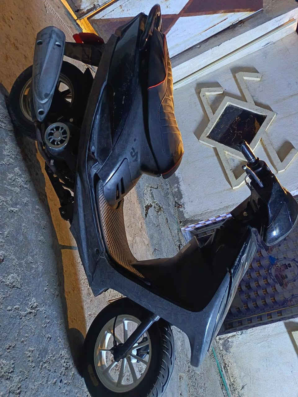 يالله سلام عليكم شباب مكلف بل نشر؟ 
شباب دراجه ماكس عدله بلاديه بوشه49 

دراجه كله ختم واحد دراجه ناشفه وحلوه 

سعره600وبيه مجال قليل؟ اكرر واعيد مكلف بل نشر 

رقم صاحب الدراجه ***********
@إشارة
