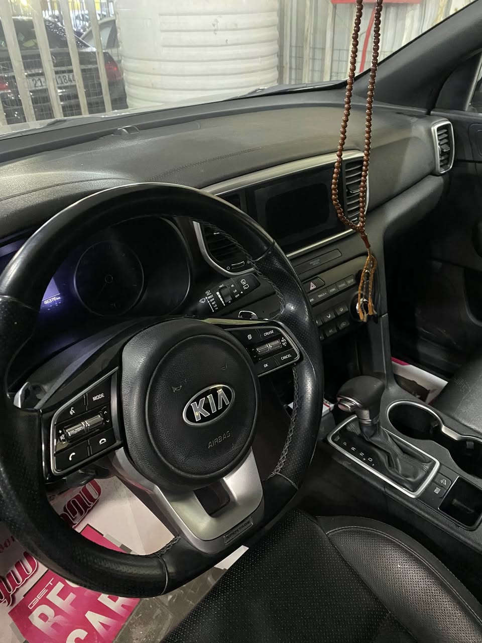 سلام عليكم البيع مستعجل مناسب سبورتج ٢٠٢٠ سياره جديد بعنه كلمه رقم بغداد بسمي محرك كير تبريد صدر مكفول محرك٢٤٠٠ سياره حادث جاملغ وبنيد فقط موضح بل سونر الشراي ينتصل ويدلل مكان البنوك رقمي ***********
