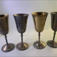 اقداح • نحاسية • قديمة