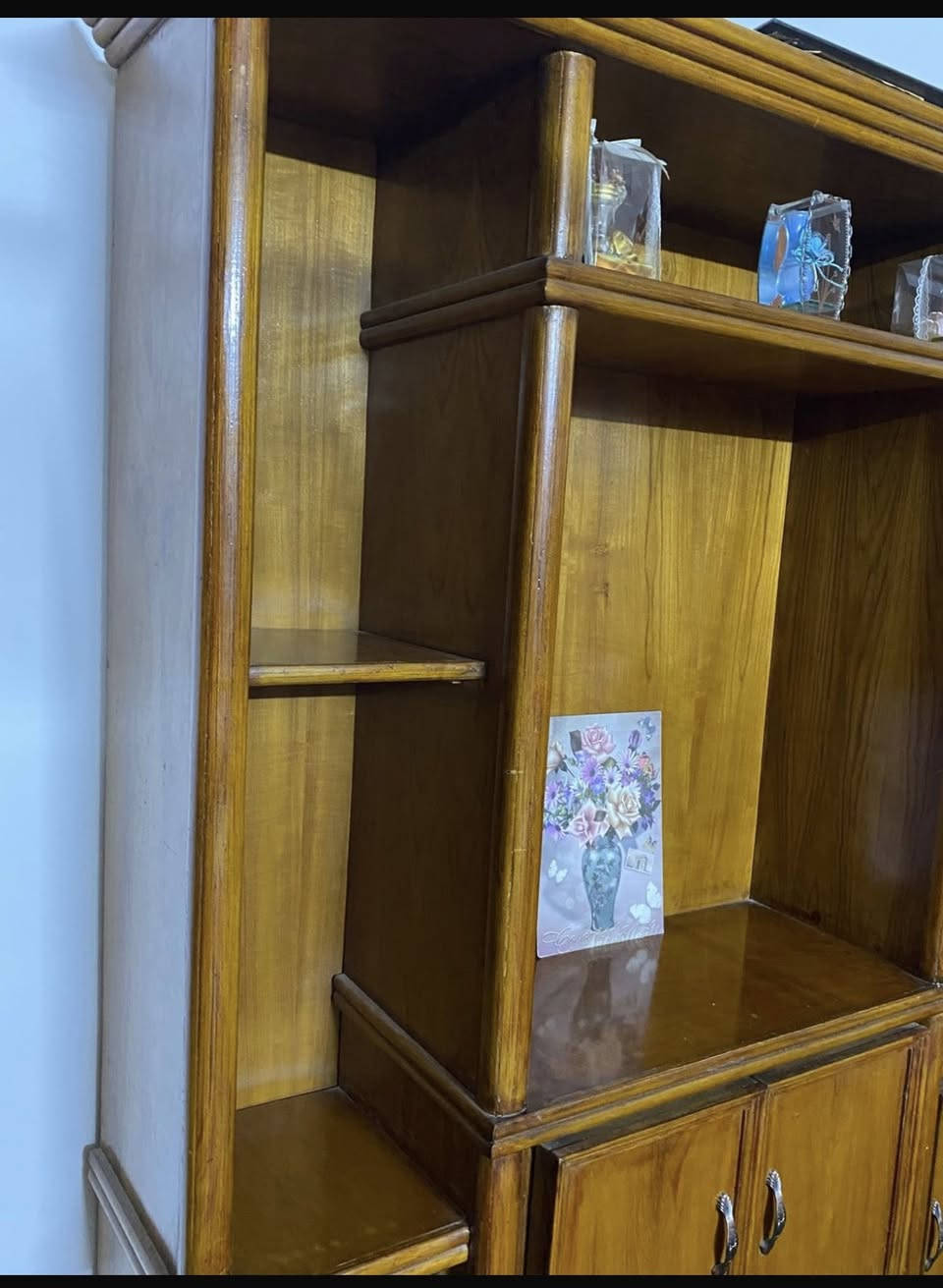 غرفه صاج عراقي 
تفصال عد نجار مرتب 
مكاني الدوره / الطعمه 
صارلي مده بسيطه من سويتها 
بس اريد احول لمكان ثاني 
اخذتها بمليونين الا 
اربدها بمليون وربع وبيها مجال للشراي 
0 770 805 0115
