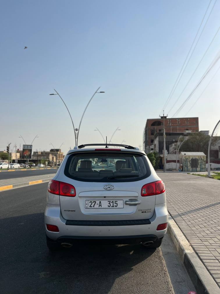 سنتافي 2009 كفالة عامة
***********.. 
رقم مميز ذيقار قيمتة 40 ورقة 
فول فول مواصفات
فتحة كشنات عسلي
كرسي السائق كهربائي
مكينة ٦ سلندر القوية والمرغوبة
تخم تاير
تخم ويلات
عبوة فيتبم جديدة
السيارة جانيها من سنتها ولحد الان ما مبيعوة الاكثر من شخص
سيارة نصباها تخبل ومكفولة من كلشي. كير مكينة
***********
ما متواجد فيس الشراي يخابرني ويدلل البصرة, العراق
